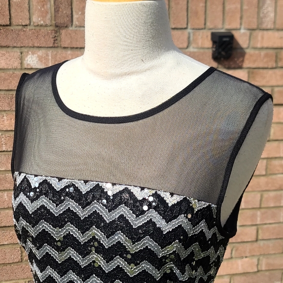 R & M Richards sequin dress - Picture 3 of 7